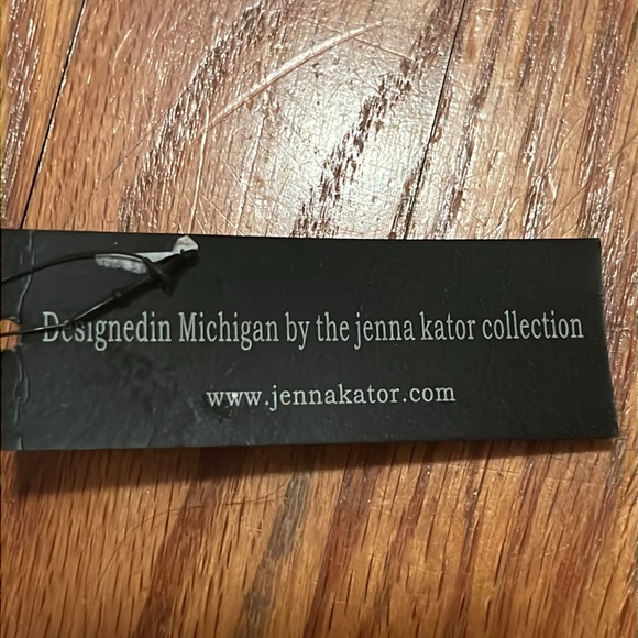 Jenna Kator Handbag/ Crossbody - Picture 16 of 16